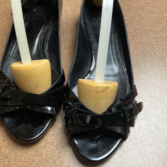 Burberry Open Toe Ankle Straps - Picture 5 of 12